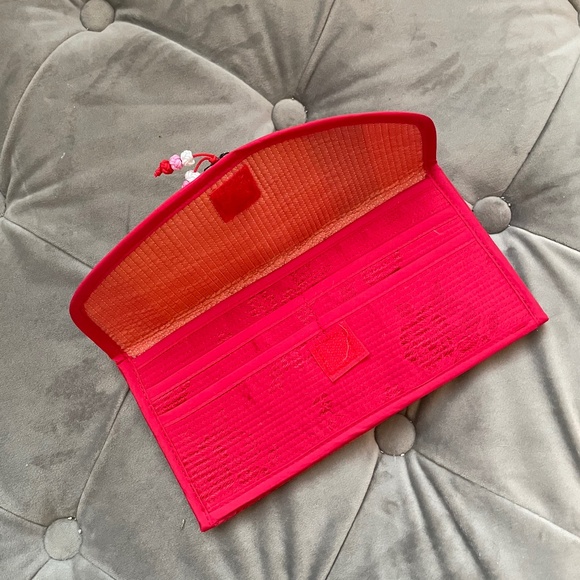 NWT Korean Pouch - Picture 3 of 6